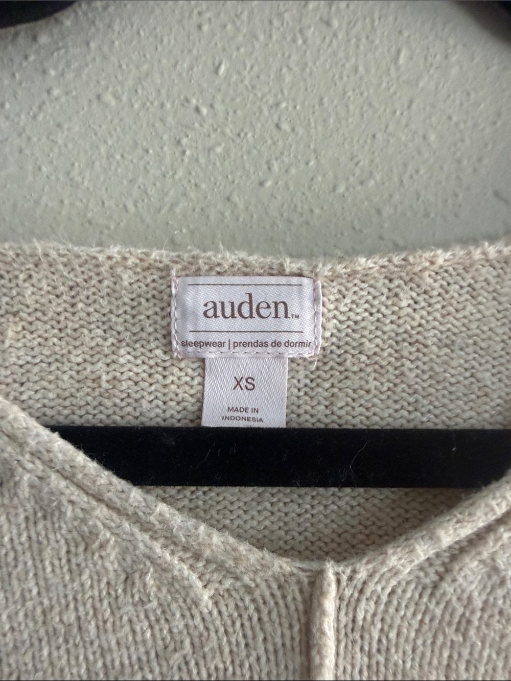 Auden Beige V-Neck Center-Seam Pullover Sweater - Picture 2 of 3